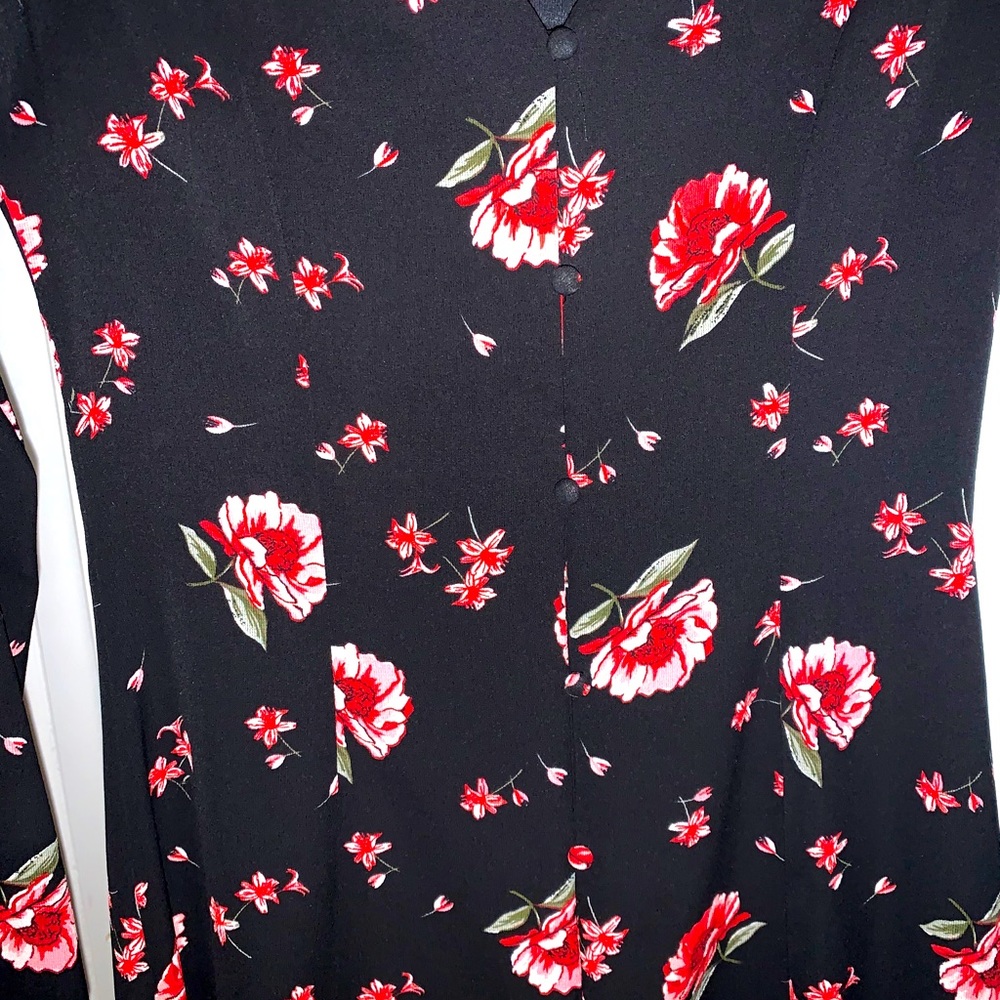 Bottom Up Dress - Picture 4 of 4